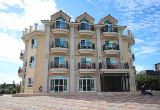 屏东海的小屿渡假旅店外景图