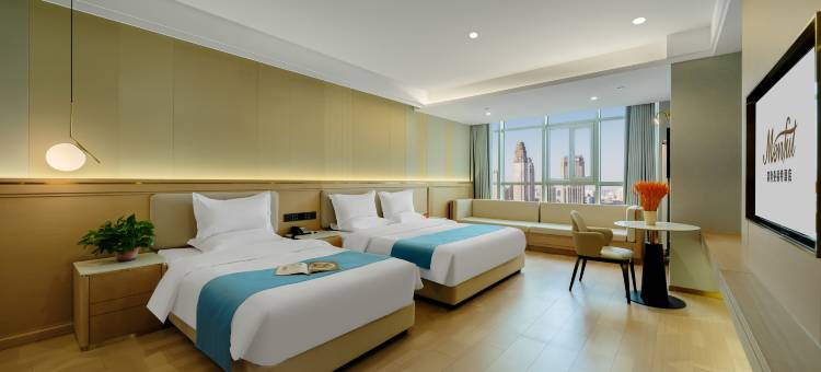 嘉隆曼福特酒店(万达广场国际会展中心店)图片