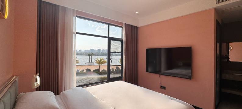 外星人电竞酒店(楚雄彝海公园店)图片