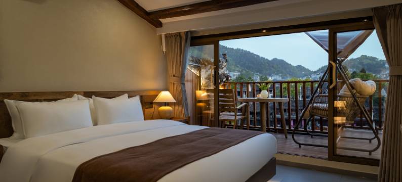 花语清晨江景民宿(凤凰古城虹桥店)图片