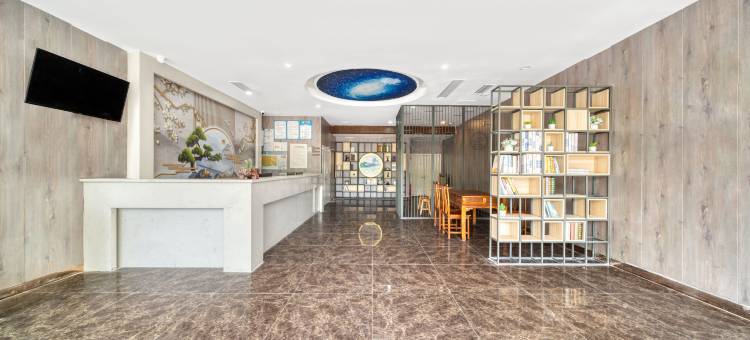 86酒店(宁波启运路藕池地铁站店)图片