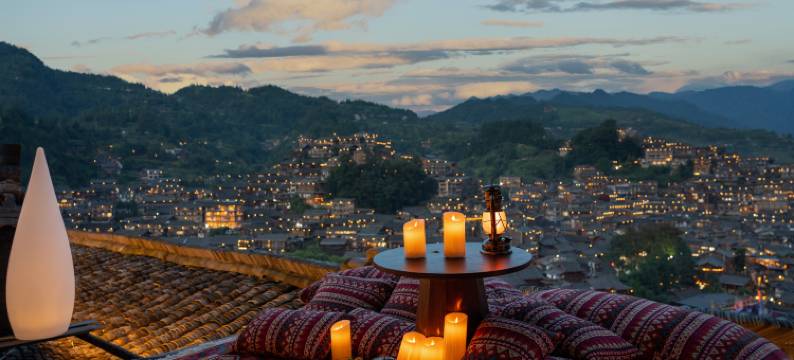 云隐雅居·云巅回廊全景民宿(西江千户苗寨观景台店)图片