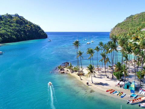 马里戈海滩俱乐部潜水度假酒店