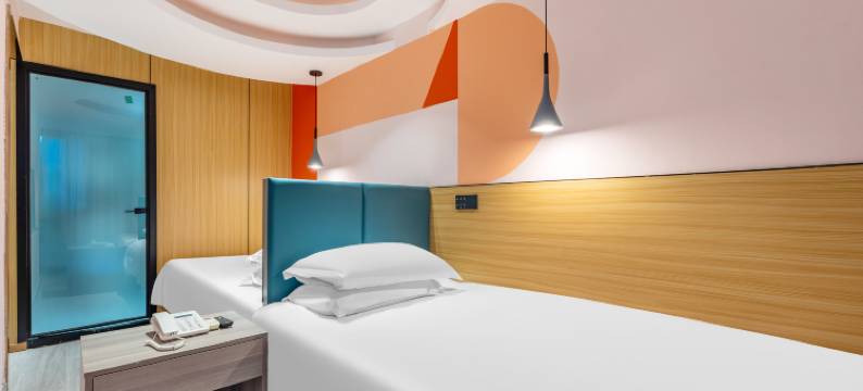 竞悦电竞民宿(丽水高铁站银泰城店)图片