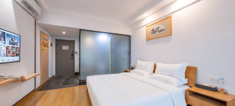 美娱·星峰电竞酒店(巩义星月时代广场店)图片