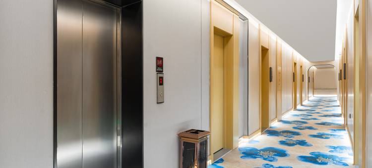 途客轻居酒店(赤峰林西一中店)图片