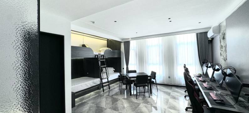 Y熊电竞酒店图片