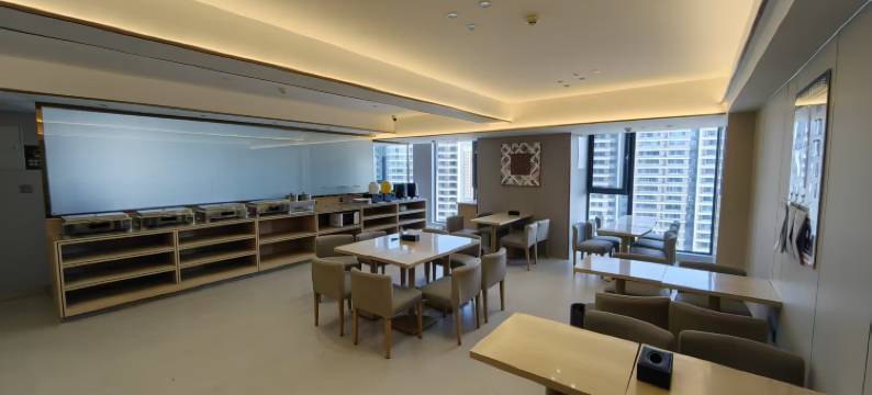 曼京湖畔酒店(安宁吾悦广场店)图片