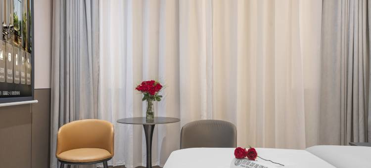 川滇智能酒店(蒙自南湖公园新天地步行街店)图片