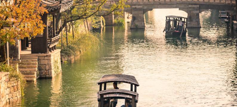 盐官潮乐之城灯影客栈图片