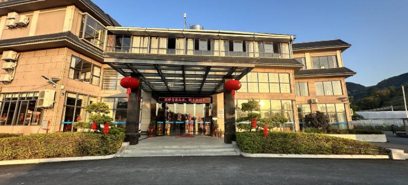 英德亚婆田·白水寨假日酒店图片