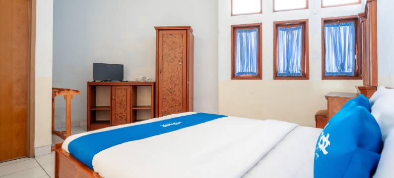 塔西克马拉亚新阿巴迪酒店(Rehat at Abadi Hotel Tasikmalaya)图片