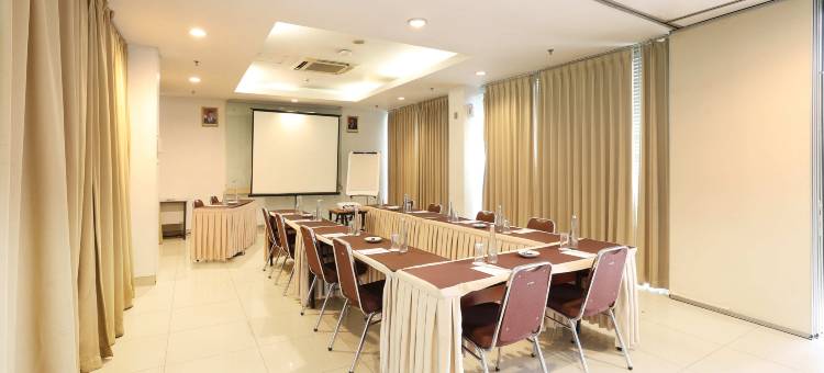 爱玛黎丝勿加泗巴拉特酒店(Amaris Hotel Bekasi Barat)图片