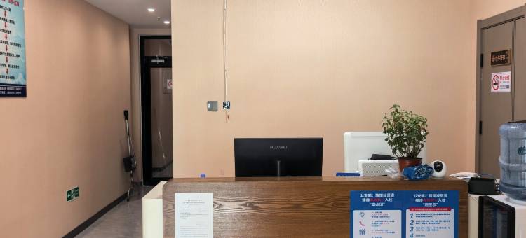 北京彩虹宾馆(枣园地铁站广安门医院南区店)图片