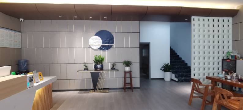 慕馨商务酒店(赣州娱乐城店)图片