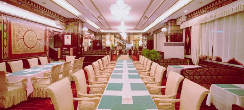 拉萨吾思藏酒店(大昭寺店)图片