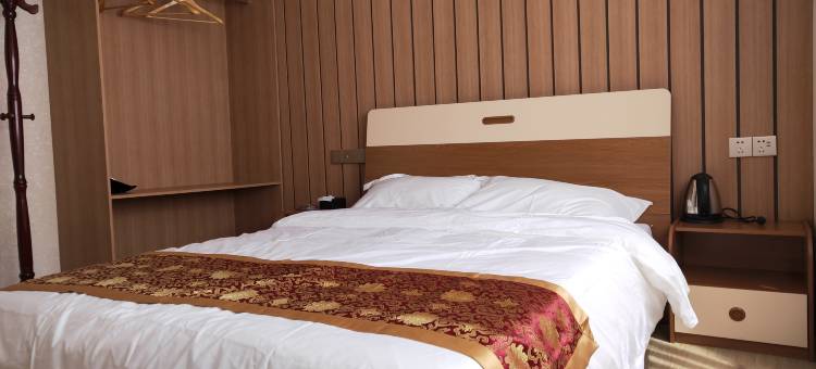 错那青创酒店图片