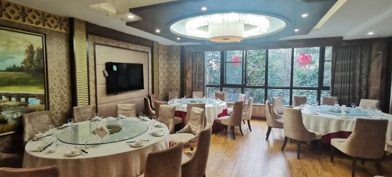 鸿腾酒店(成都光华公园地铁站店)图片