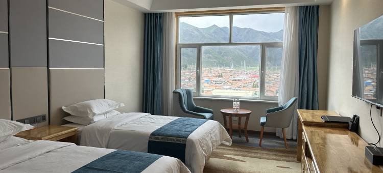 碌曲诺沛尔酒店图片