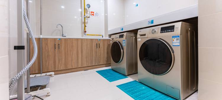 网鱼电竞酒店(武汉王家湾四新大道地铁站店)图片