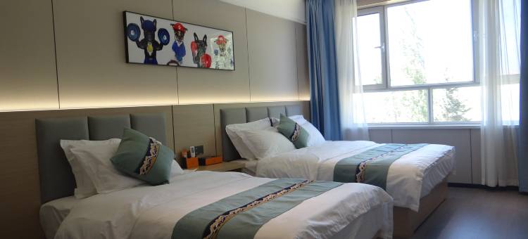 云霞故里智能酒店(七彩丹霞店)图片