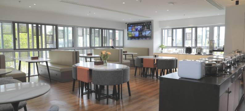 杭州日畔微客酒店(新天地店)图片