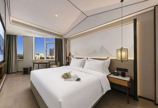 Moshang Qingya Hotel (Qingdaobei Railway Station Licun Subway Station)Hotel Overview