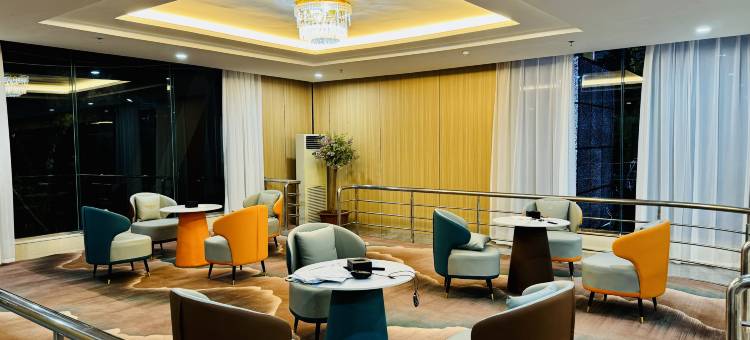 德顺大酒店(施秉县音乐广场杉木河夜漂景区大门店)图片