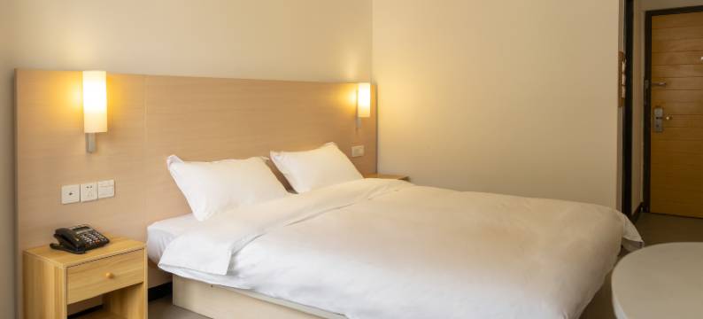 卓远旅居(阳朔戏楼店)图片