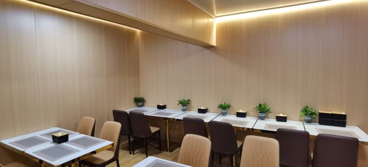 灰鲸智能酒店(满城区政府店)图片