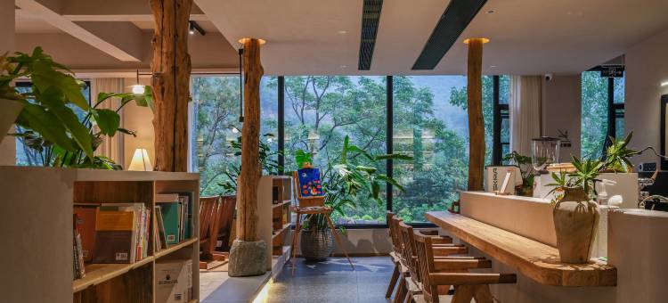 三山来迟·六六山居民宿(新乡南太行八里沟景区店)图片