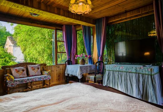 Fengle Caotang Inn Hotel Overview