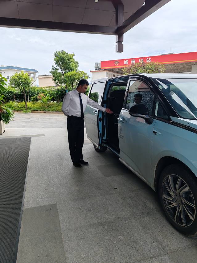 保山嘉悦兰庭万信至格酒店图片