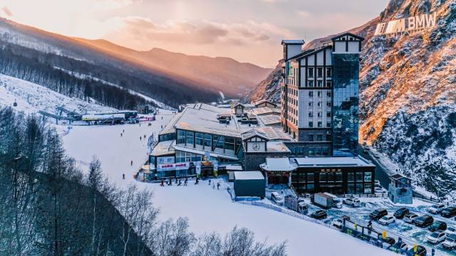 万龙滑雪场龙宫酒店图片