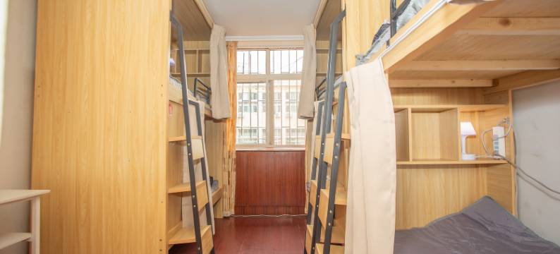 台东老街太空舱青年旅社(台东步行街店)图片