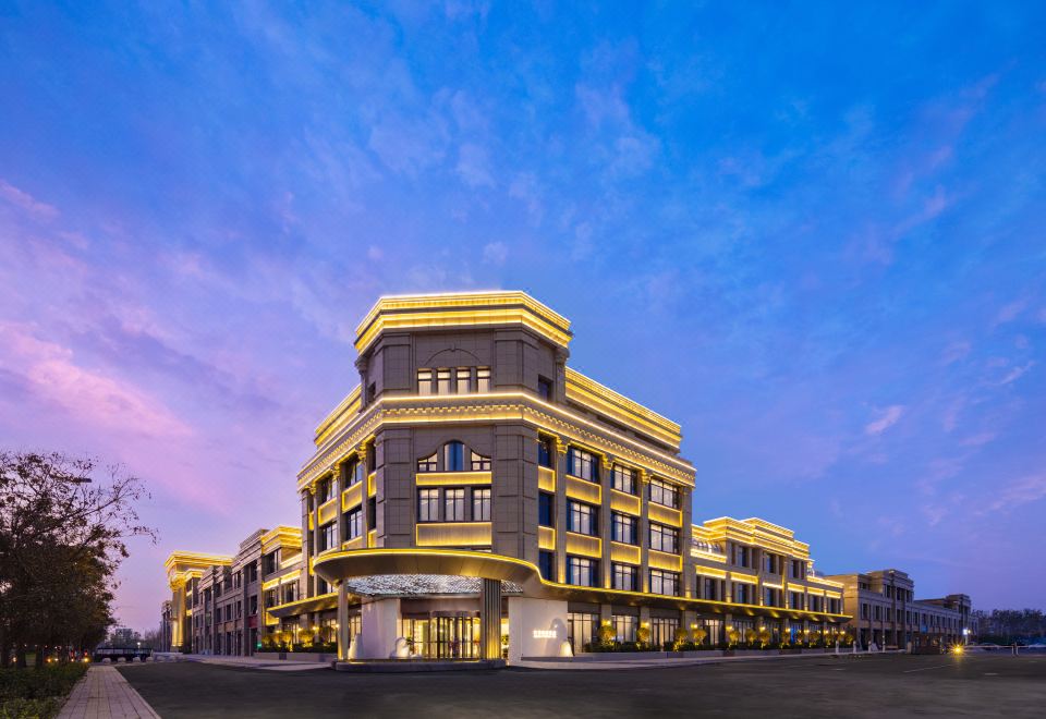 澜湾假日酒店外景图