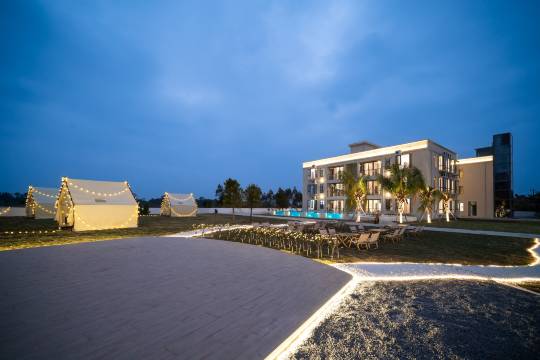 万宁伴山野·宿(神州站店)