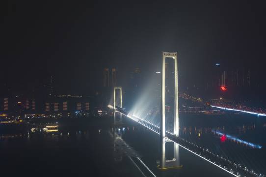 云朵江景民宿(重庆解放碑十八梯店)图片