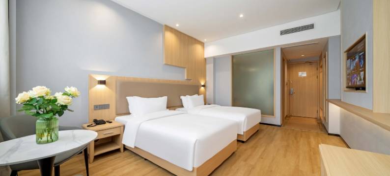 杭州凤皇雅岸国际假日酒店(勾庄农副产品物流中心店)图片