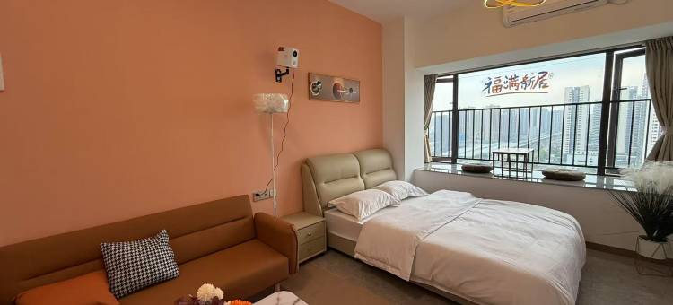 广旭影视国际公寓(惠州星河冠誉府店)图片