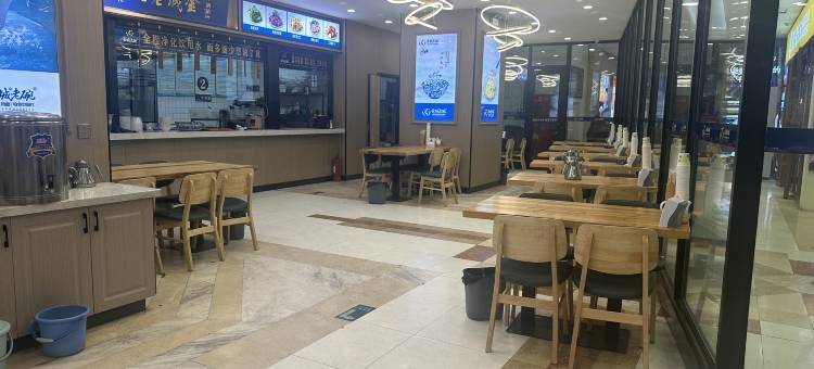 新美酒店(乌鲁木齐红山店)图片