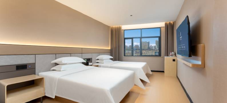 艺龙瑞云酒店(仙桃汉江路店)图片