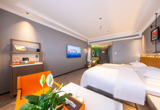 Binhe International Hotel (Dunhuang Night Market)Hotel Overview