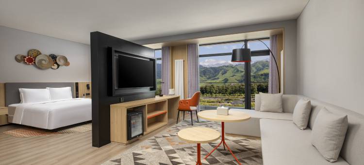 新疆华美胜地那拉提智选假日酒店图片