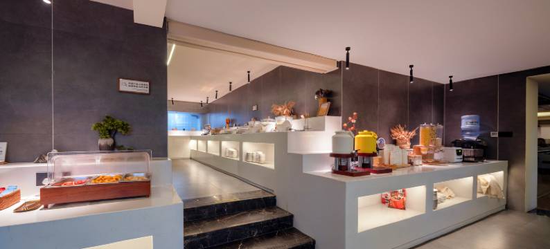 界止·湘西之恋酒店(天门山养云店)图片