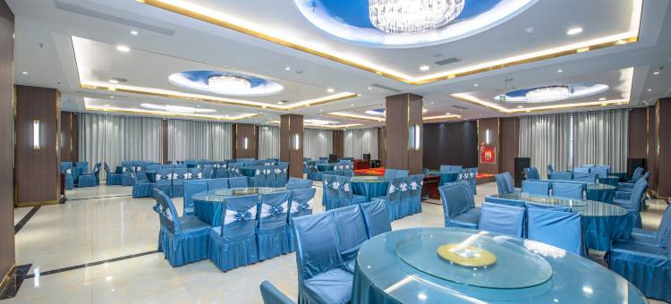 巴楚胡杨国际大酒店(喀什巴楚步行街巴楚站店)图片