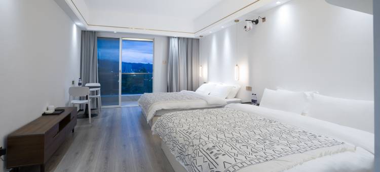 傣乐江居(西双版纳景洪江边夜市泼水广场店)图片