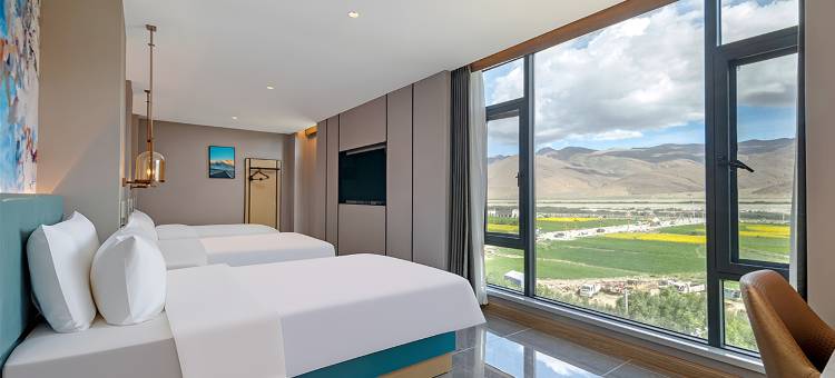 白玉兰酒店(珠峰小镇店)图片