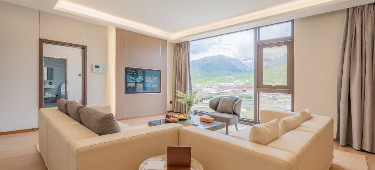 德格竹庆王府大酒店图片