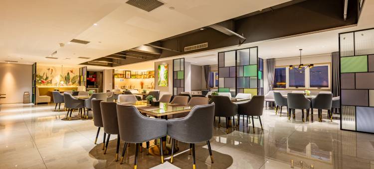 监利纽宾凯国际酒店(时代广场常安步行街店)图片